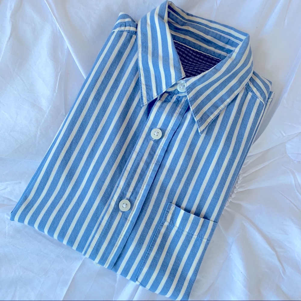 Short Sleeved in Blue and White Stripe
